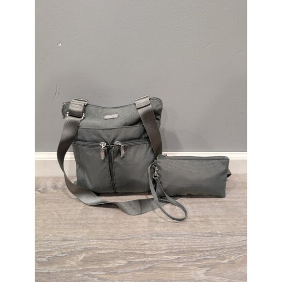 Baggalini Horizon Bag Gray Nylon Multi-Pocket Crossbody Purse & Wristlet Bag - Picture 1 of 16